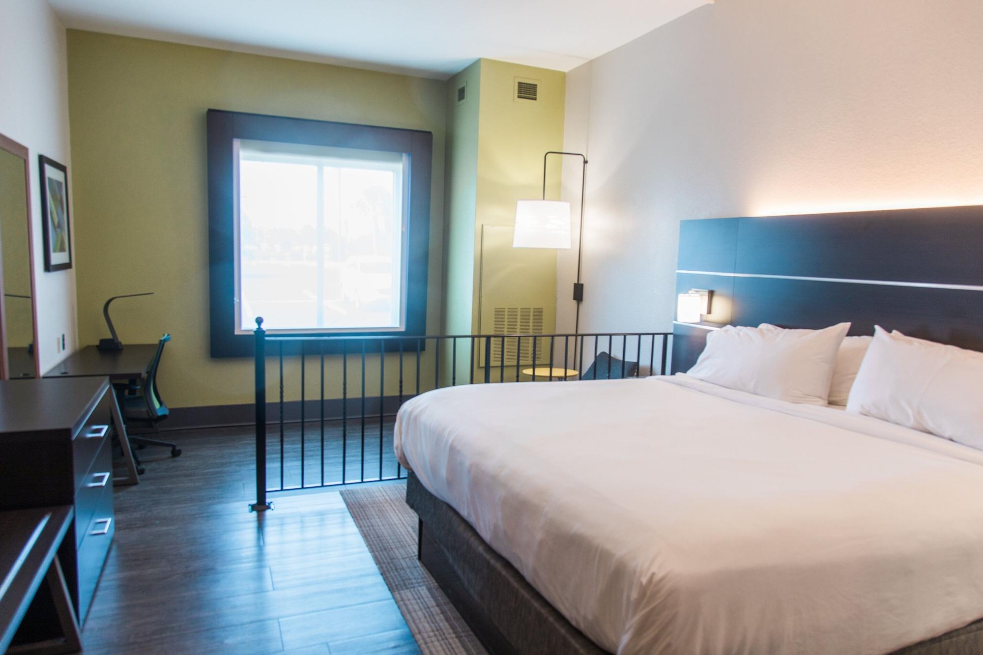 Holiday Inn Express Hotel & Suites Columbia-Fort Jackson By Ihg Buitenkant foto