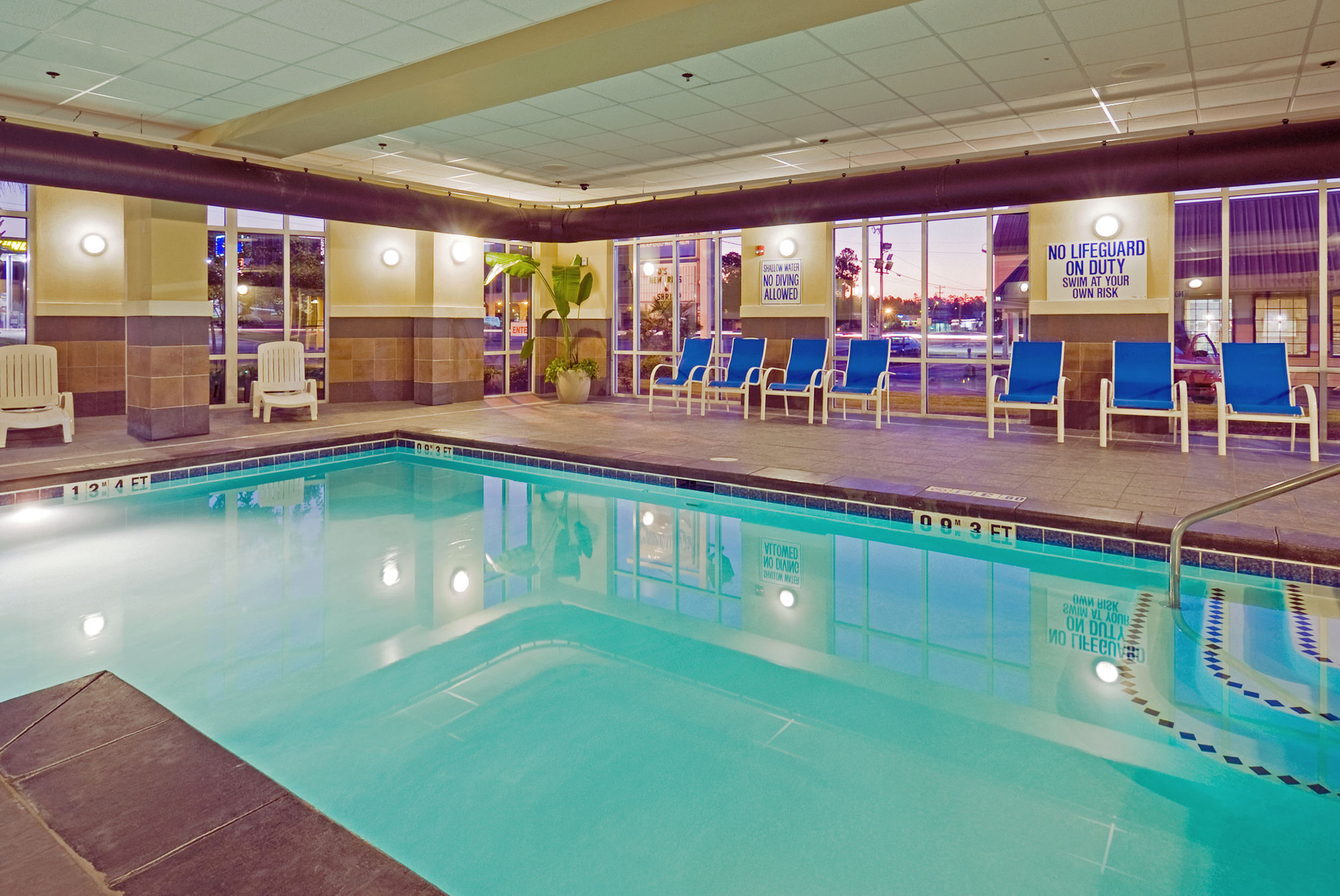 Holiday Inn Express Hotel & Suites Columbia-Fort Jackson By Ihg Buitenkant foto