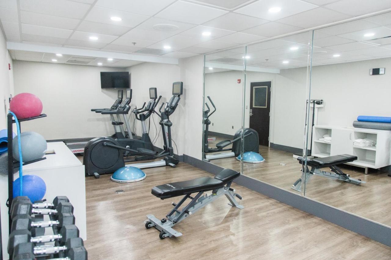 Holiday Inn Express Hotel & Suites Columbia-Fort Jackson By Ihg Buitenkant foto
