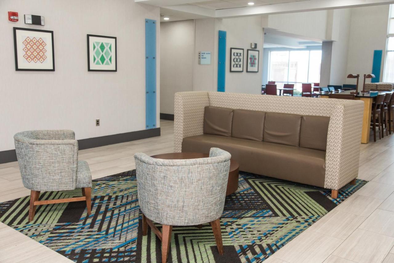 Holiday Inn Express Hotel & Suites Columbia-Fort Jackson By Ihg Buitenkant foto